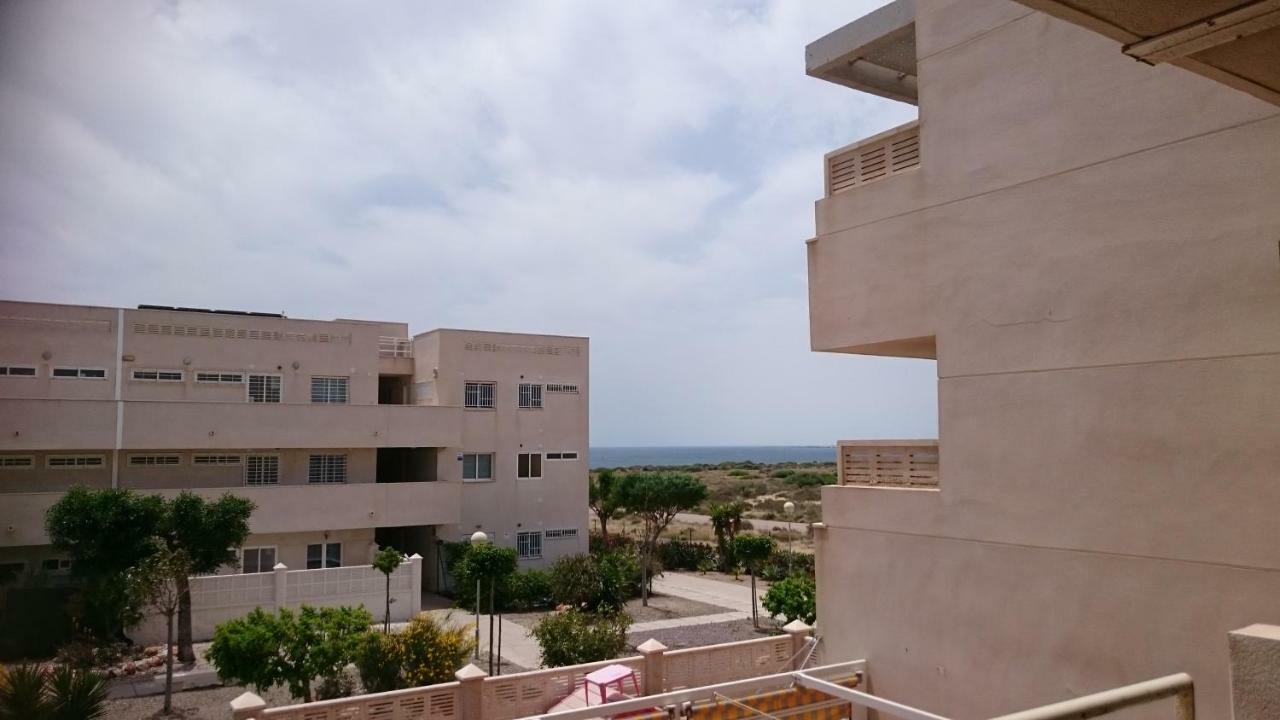 Habitaciones En Casa Compartida Retamar Алмерия Екстериор снимка
