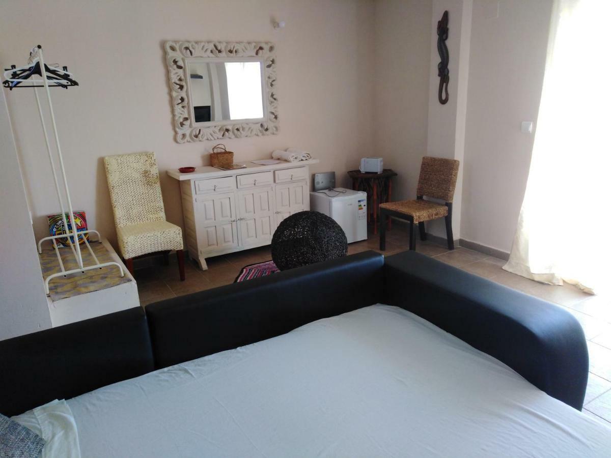 Habitaciones En Casa Compartida Retamar Алмерия Екстериор снимка